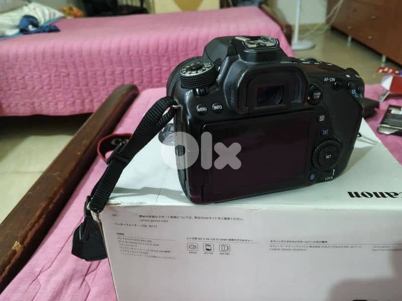 Canon 80D 3