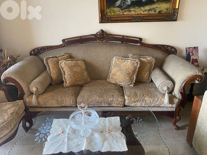 Classic Living Room Set - Excellent Condition with Great Price 1