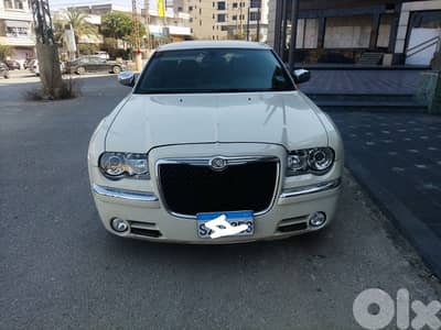 Chrysler 300 2010 Hemi srt