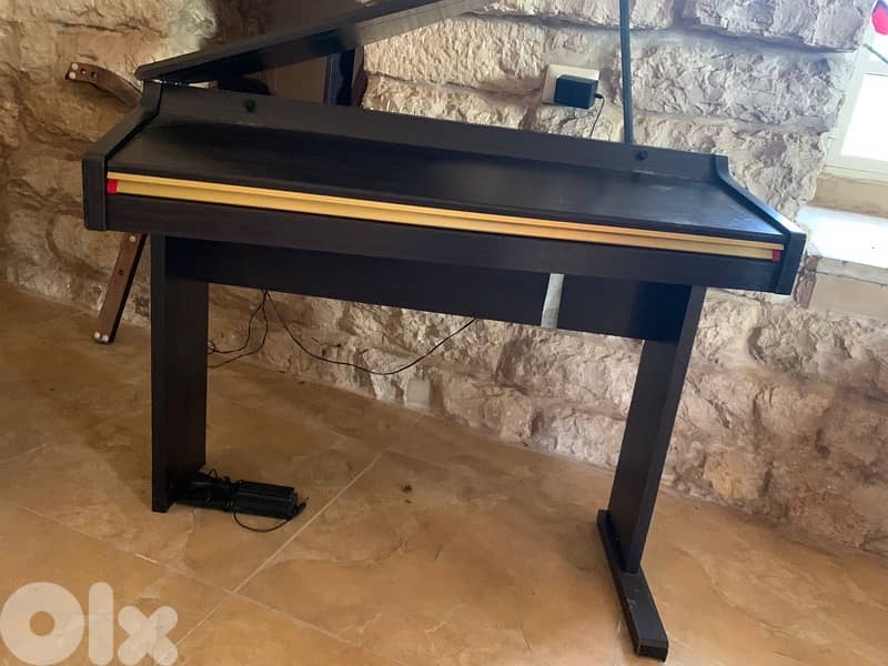 MLS-9939 Mini-Grand Digital Piano 3