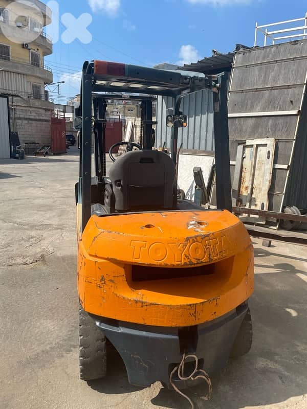 Forklift Toyota 2.5 ton 1
