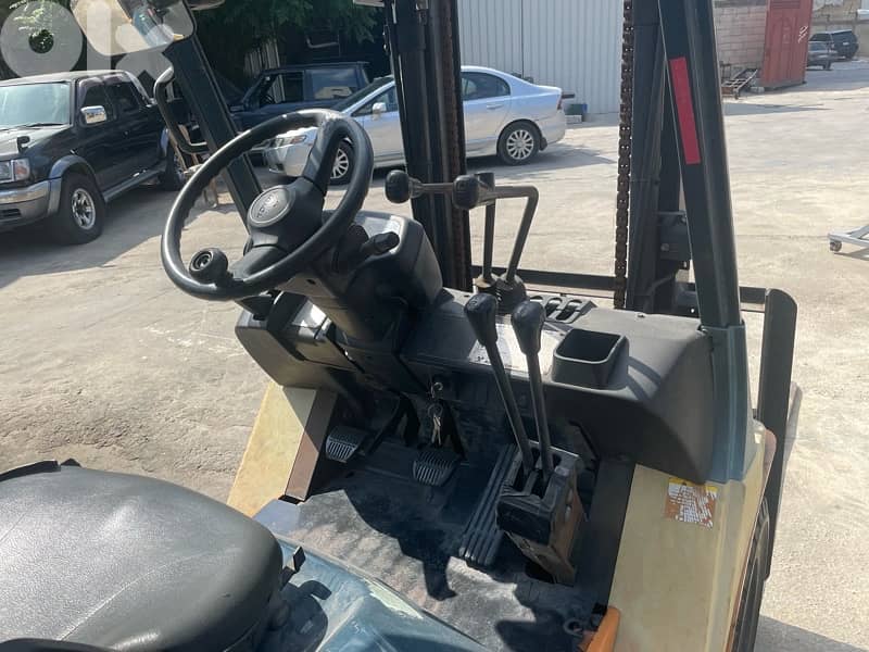 Forklift Toyota 2.5 ton 3