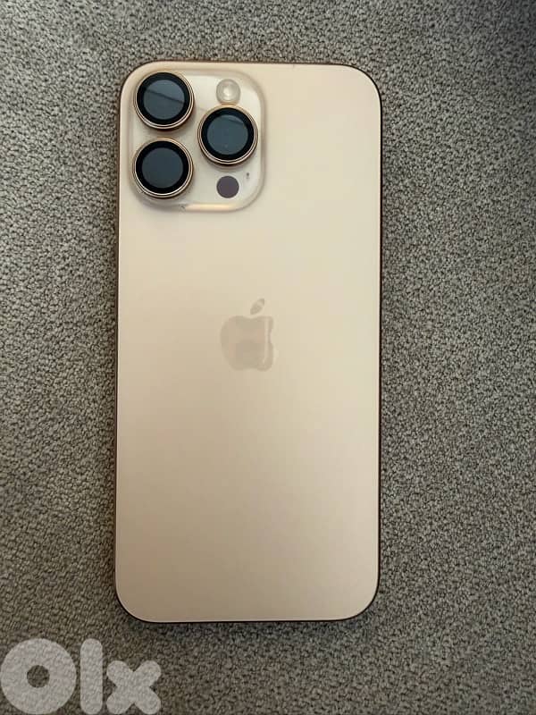 iphone 16 pro max 256gb 100% used like new 0