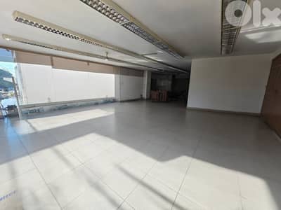 Prime Location Showroom For Rent In Elyssar صالة عرض للاجار في اليسار