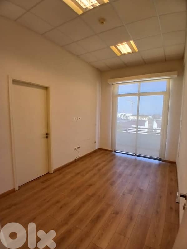 Office for rent (Prime Location) Downtown Super View 0
