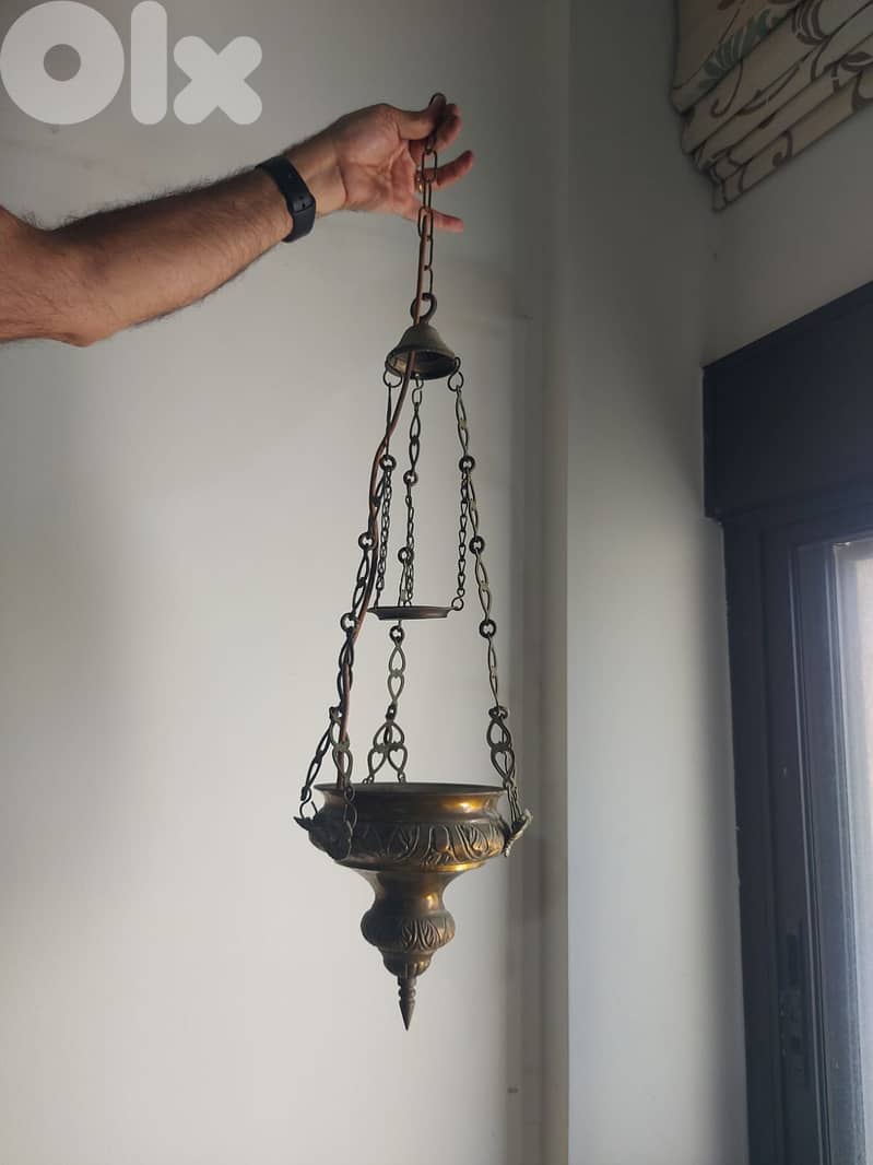 Chandelier 0