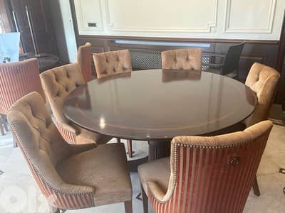 almost new dining table غرفة سفرة خشب جديدة
