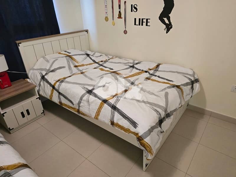2 beds with night stand without mattress 0