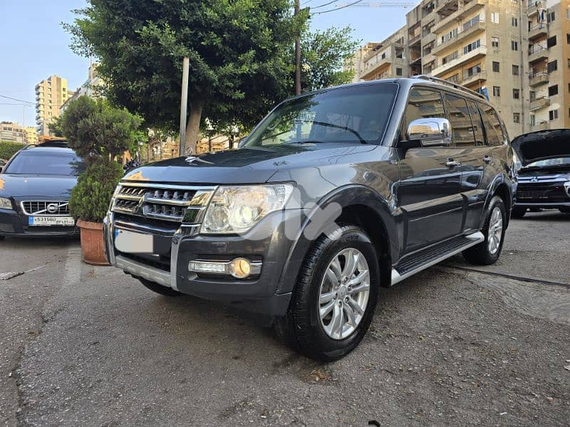 Mitsubishi Pajero Platinum GLS 2014 In Mint Condition 0