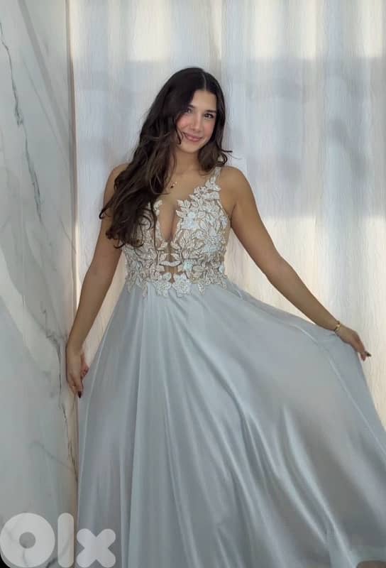 BIG SALE — 600 Dresses Available! 0