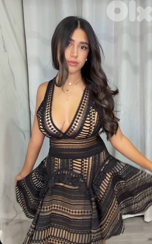 BIG SALE — 600 Dresses Available! 3