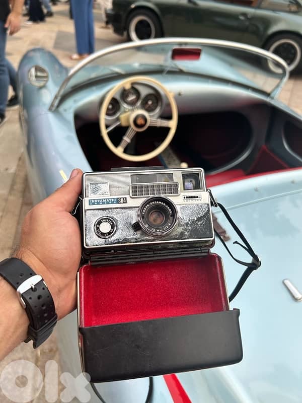 Kodak Instamatic 804 vintage collection camera not tested w/ its case 1