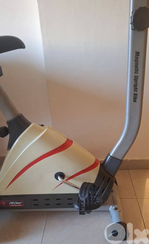 بسكليت منزلية جديدة life gear للاوزان الثقيلة ب 100$ 3