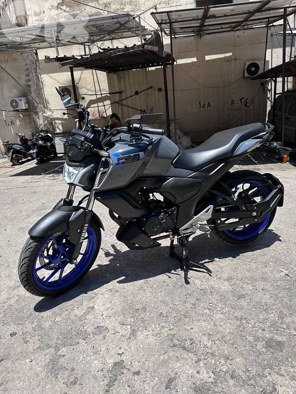 Yamaha FZS 2024 4