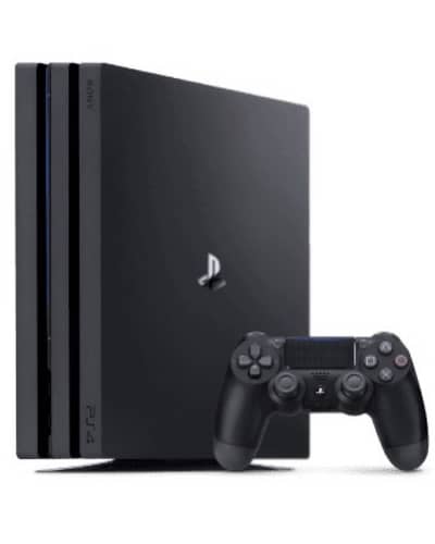 PS4 Pro 1 TB + 3 Controllers
