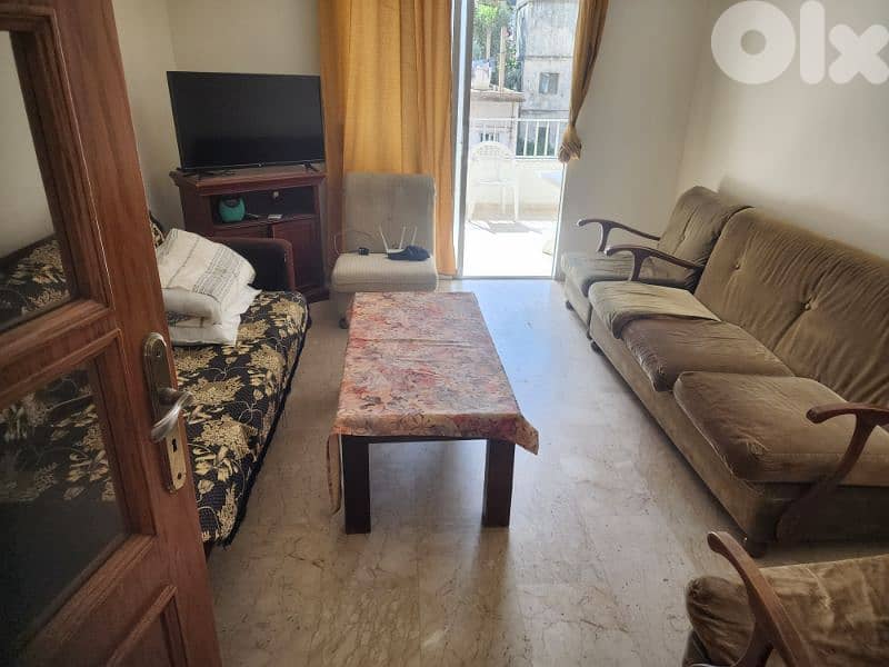 foyer for girls in dekwene.  03-366977 0
