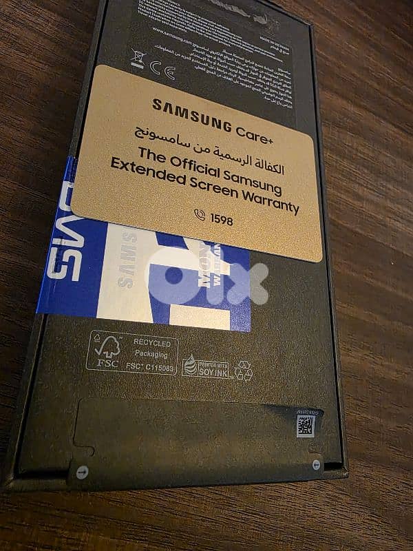 SAMSUNG Z FLIP 7 / 12G RAM/ 256GB/ 2 SIM CARD مدفوع الجمرك كفالة سنة 2