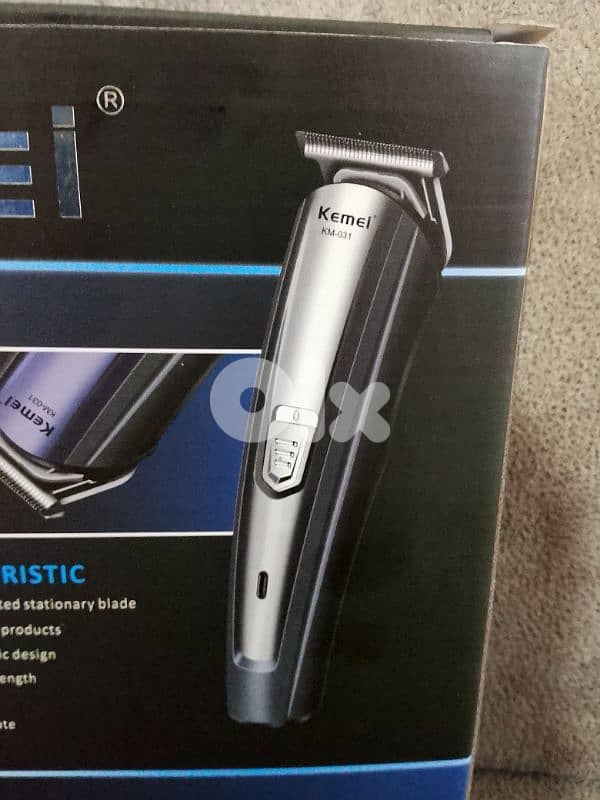 مكنة حلاقة رجالي للبيع ماركة KEMEI بعدا جديد السعر 15$ منهي 8