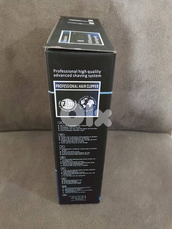 مكنة حلاقة رجالي للبيع ماركة KEMEI بعدا جديد السعر 15$ منهي 10