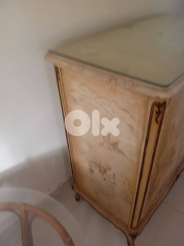 vintage Chinese closet 4