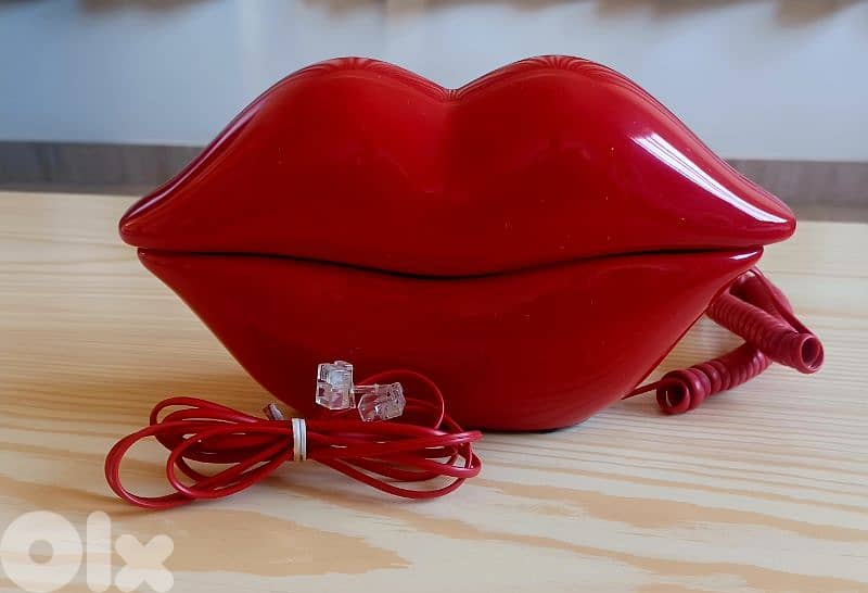 Red Lips Landline Telephone 3