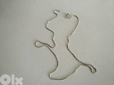 Silver necklace (broken) - Not Negotiable