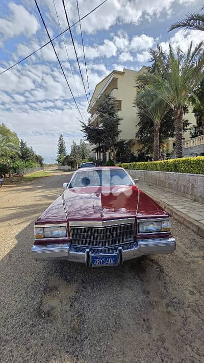Cadillac Brougham 1990