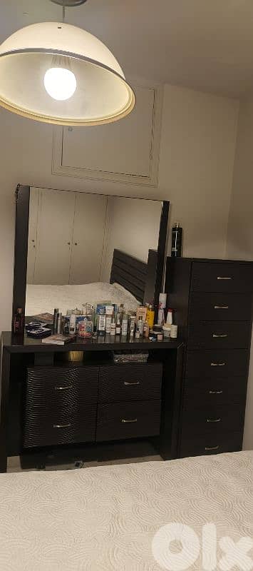 full bedroom