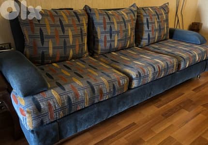 3 seats sofa and 2 single sofa