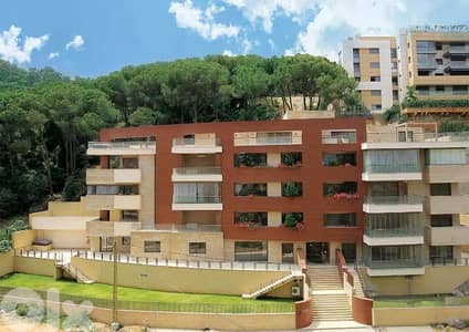 Deluxe Apartment With Garden in Yarze  شقة فخمة مع حديقة في اليرزة