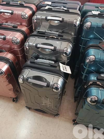 SwissGear Travel Suitcase polycarbonate sets 50% off