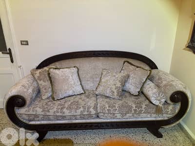 Full Salon with coffee table and side table