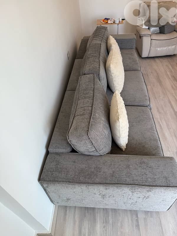 L- shaped couch 1