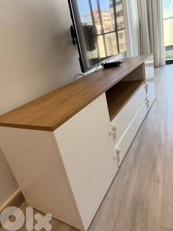 white and wood tv unit 1