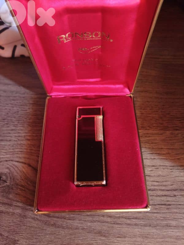 vintage lighter's new never used 3