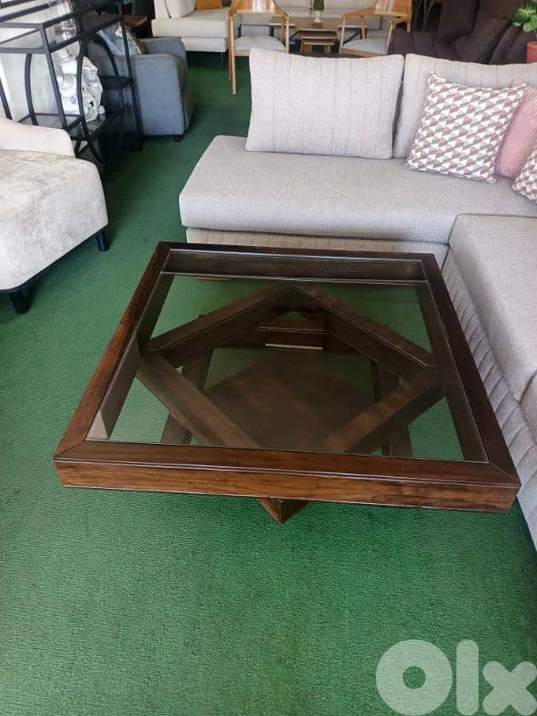 طاولة  نصف موبيليا.    Center table mobilia 0