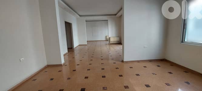 SPACIOUS APARTMENT IN ACHRAFIEH PRIME (220SQ) 3 BEDROOMS , (ACR-729)