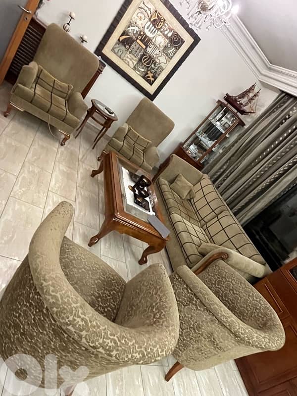 living and dining room 0