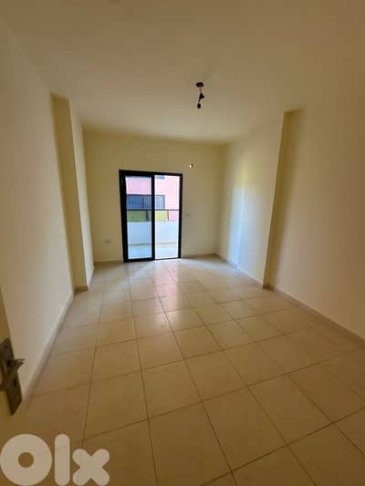 Apartment for sale in Khalde  شقة للبيع في خلدة