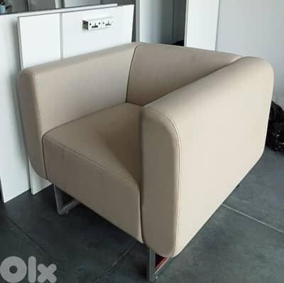 2 Sofas