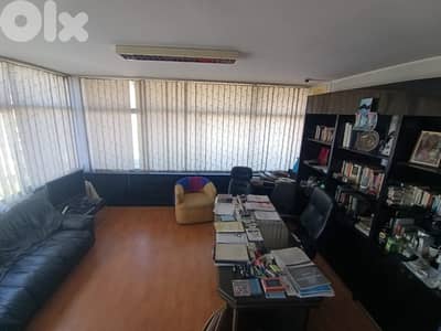 200Sq OFFICE FOR RENT IN HAZMIEH PRIME, (HAR-210)