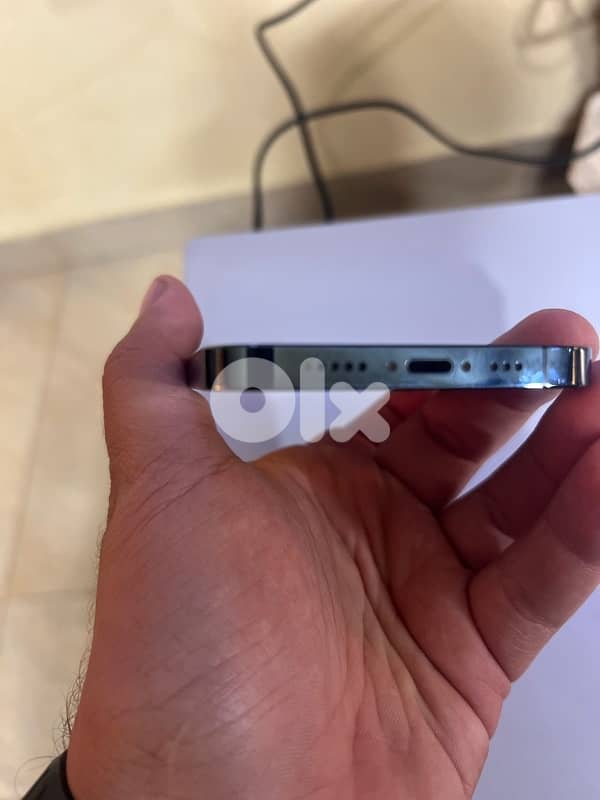 iphone 12 pro 256 GB NOT A SINGLE SCRATCH 5