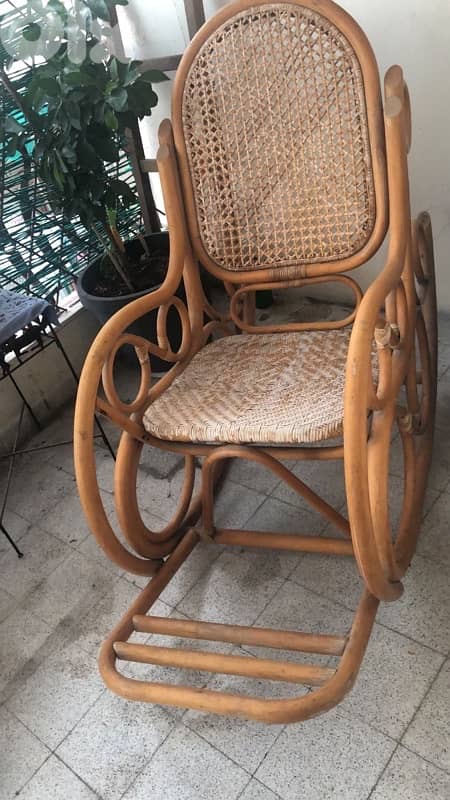 BAMBOO ROCKING CHAIR 2