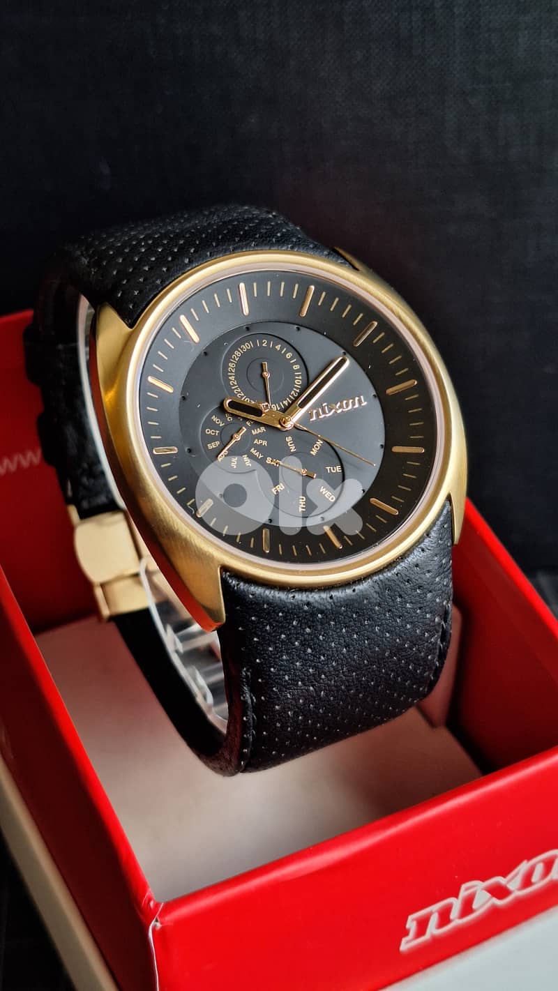 Nixon the Esquire CS 1