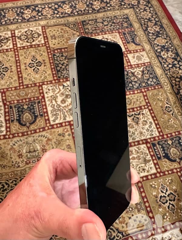 iphone 12pro max used bery clean 1