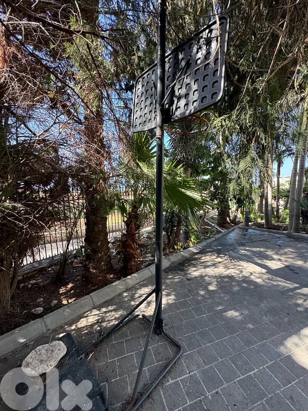 basketball hoop and stand 3
