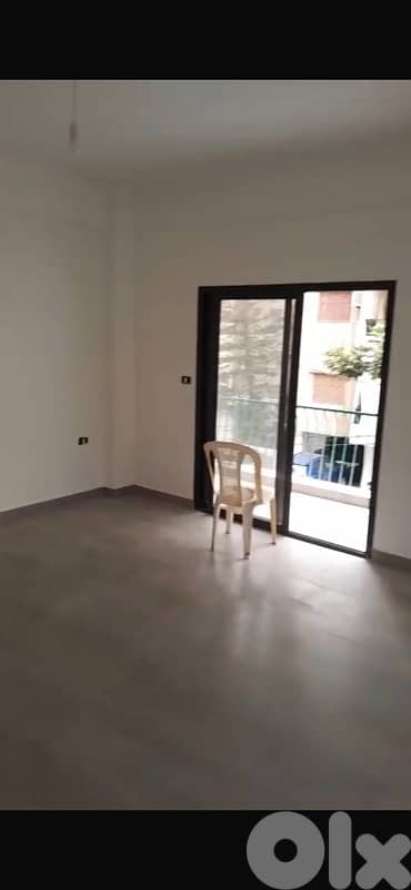 Apartment for sale in Ain El Remmaneh | شقة للبيع في عين الرمانة