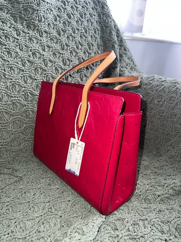 Louis Vuitton Purse 11