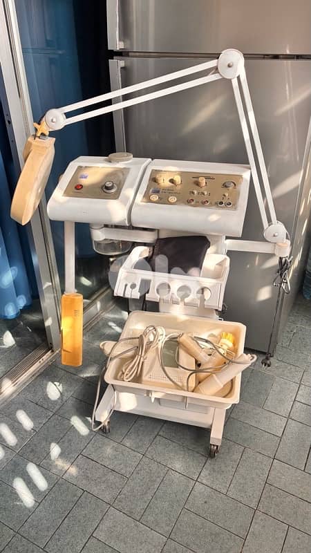 used facial machine 0