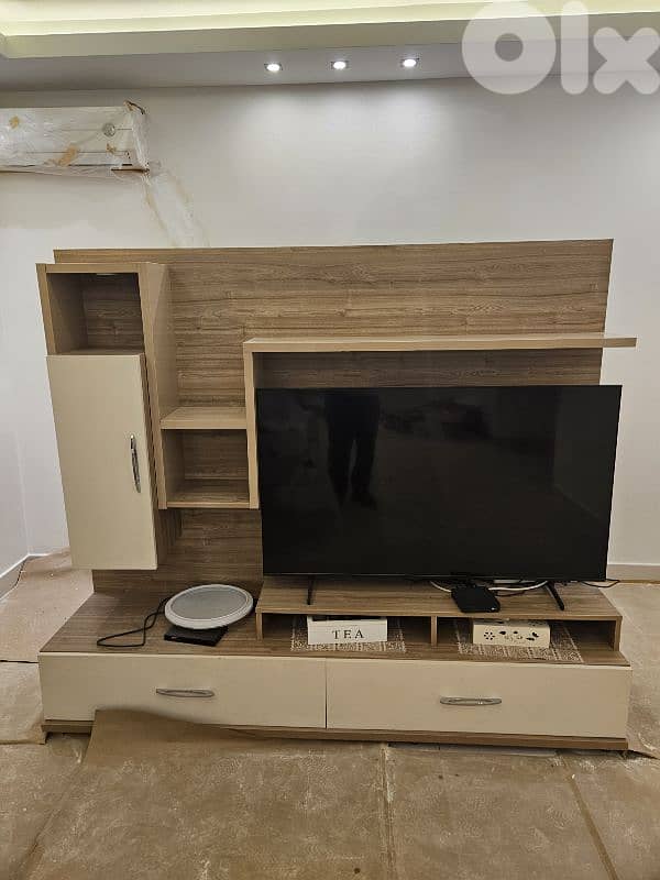 TV unit 0